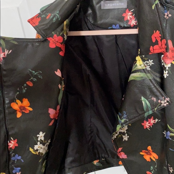 Floral leather jacket - Picture 3 of 5